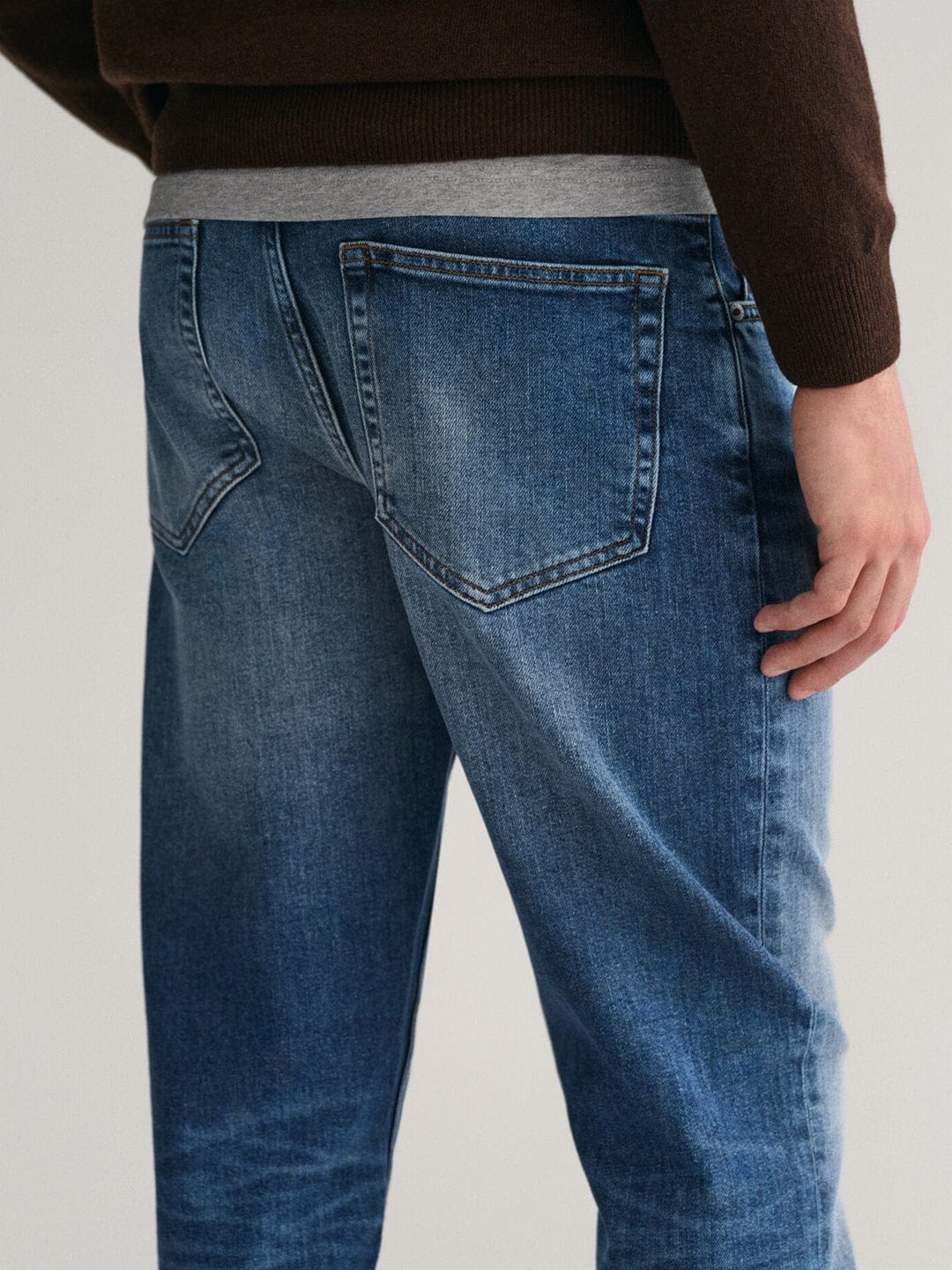 Gant Men Blue Slim Fit Washed Jeans - Image 4