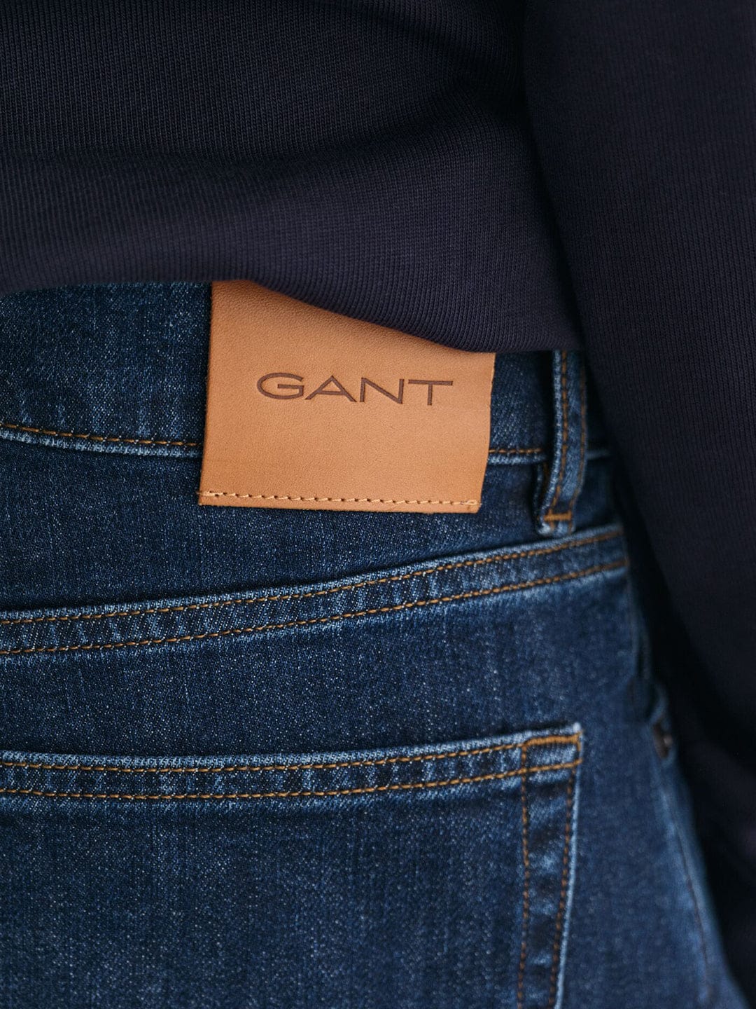 Gant Men Blue Regular Fit Washed Jeans - Image 3