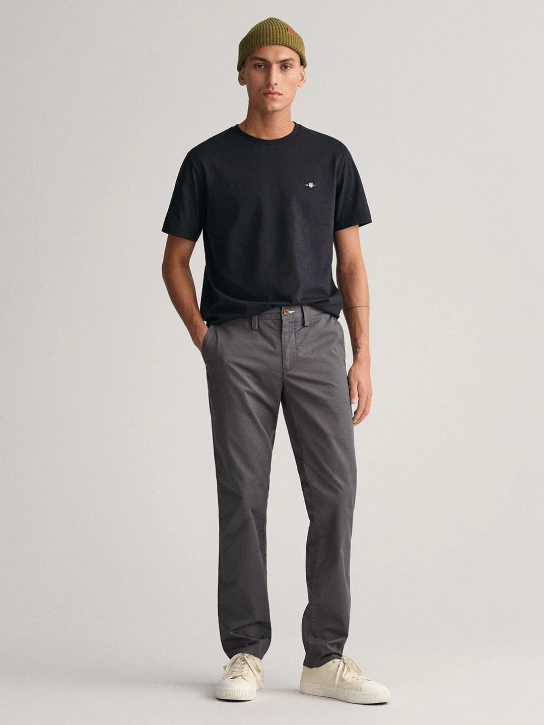 Gant Men Grey Slim Fit Solid Trouser - Image 5