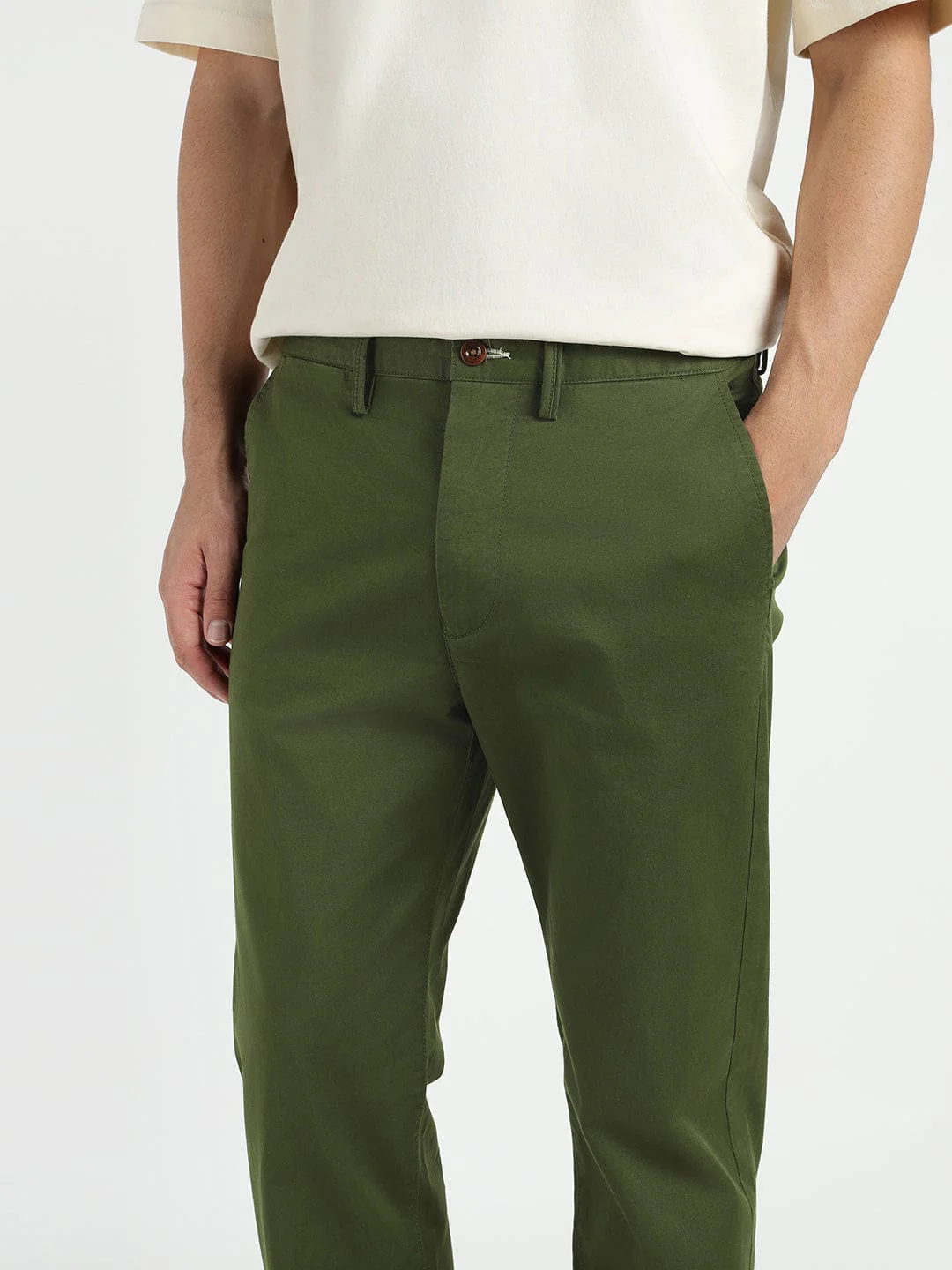 Gant Men Green Regular Fit Solid Trouser - Image 4