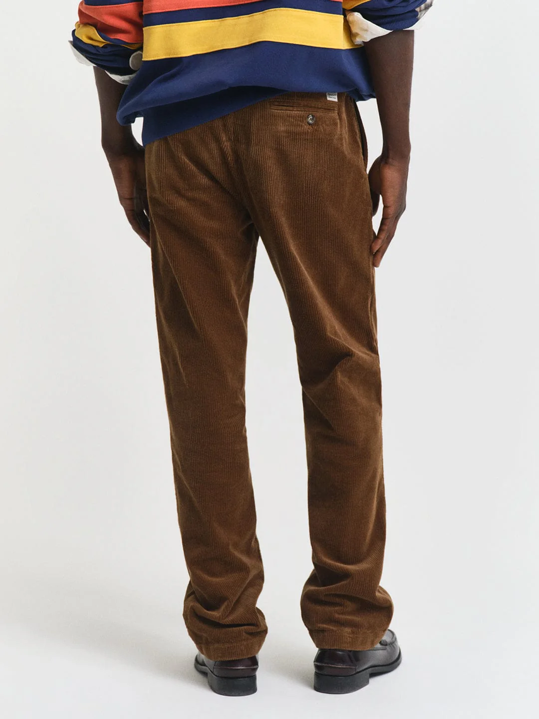Gant Men Brown Regular Fit Solid Trouser - Image 4