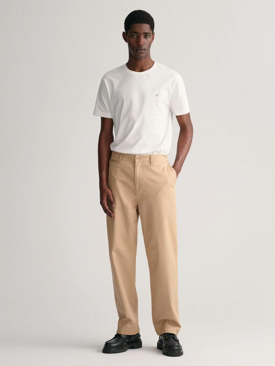 Gant Men White Solid Crew Neck Tshirt - Image 3
