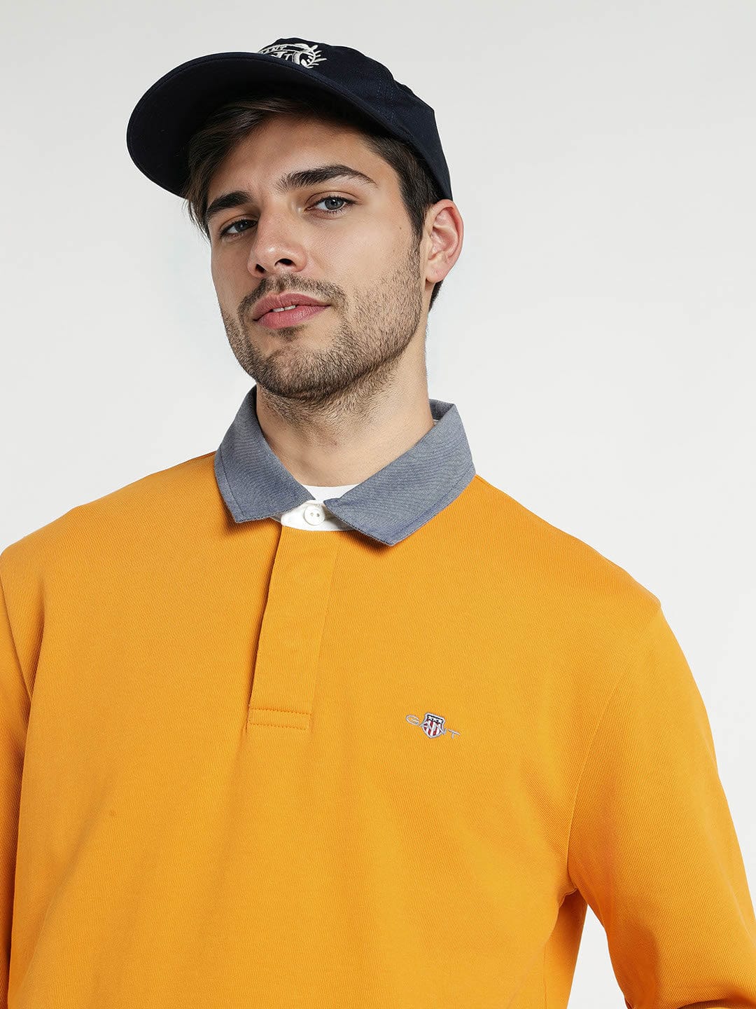Gant Men Yollow Solid Collar Sweatshirt - Image 3