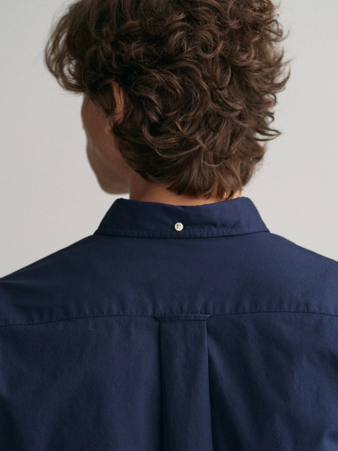 Gant Men Blue Solid Collar Shirt - Image 2