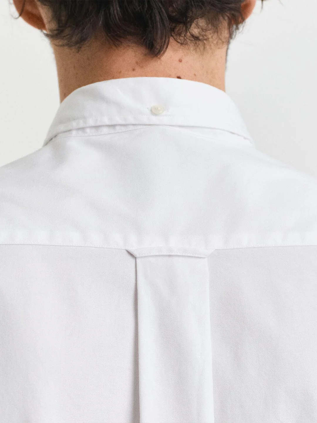 Gant Men White Solid Collar Shirt - Image 3
