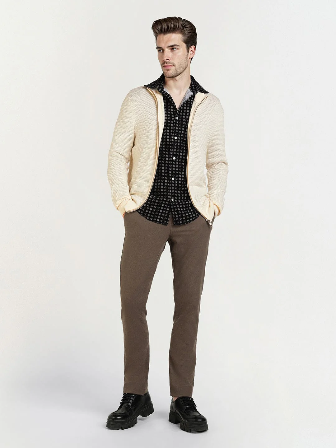 Gant Men Cream Solid Collar Sweater - Image 2