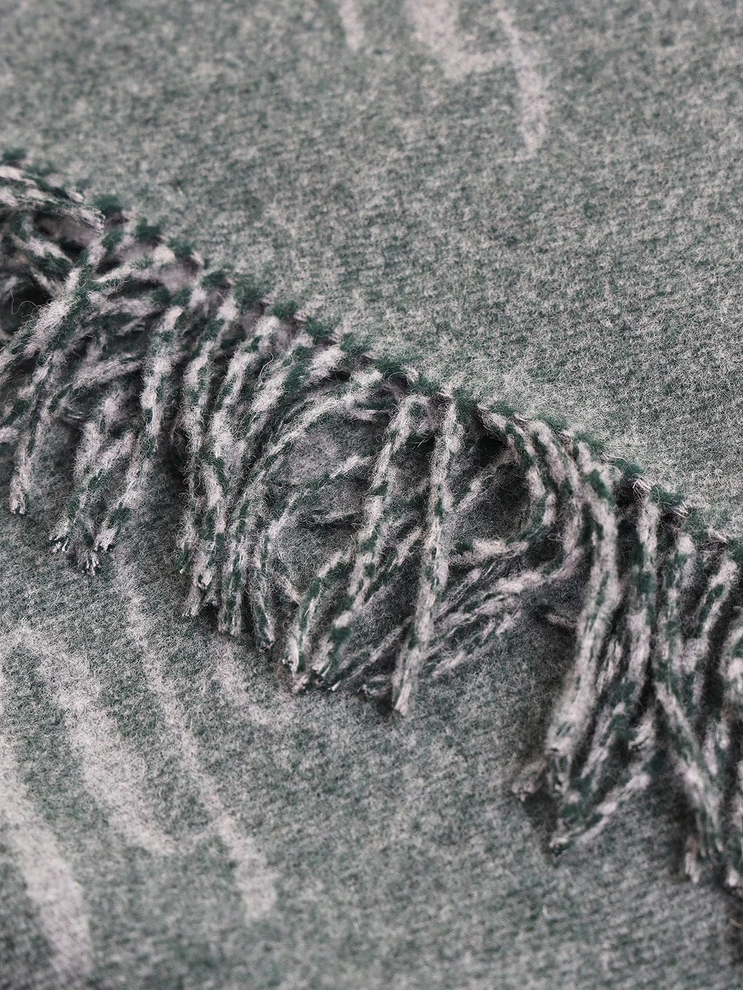 Gant Men Green Printed Scarf - Image 3