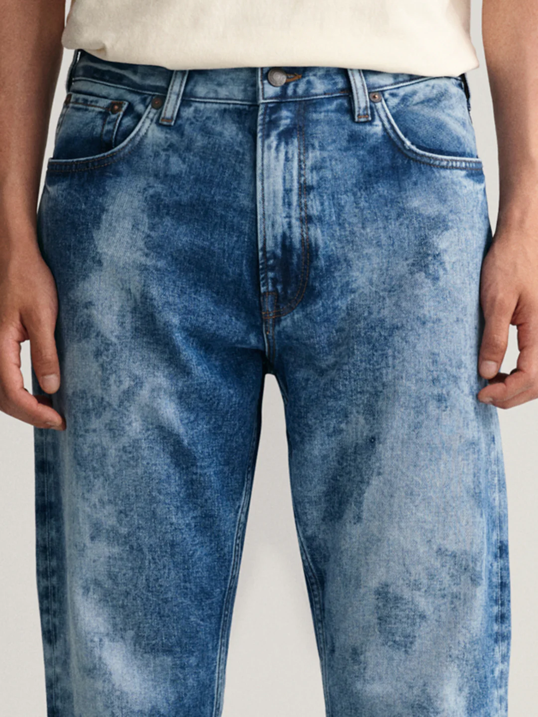 Gant Men Bleached Heavy Fade Clean Look Pure Cotton Jeans - Image 2