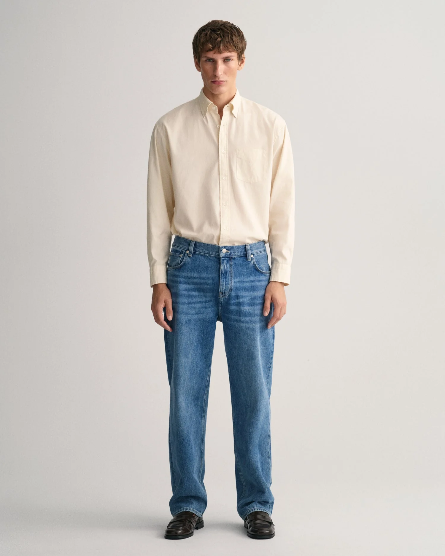 Gant Men Relaxed Fit Light Fade Clean Look Cotton Jeans - Image 4
