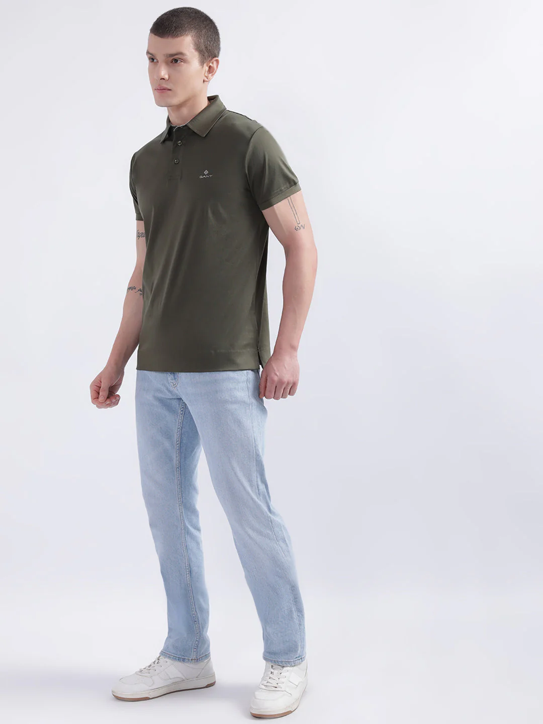 Gant Men Mid-Rise Heavy Fade Clean Look Jeans - Image 2