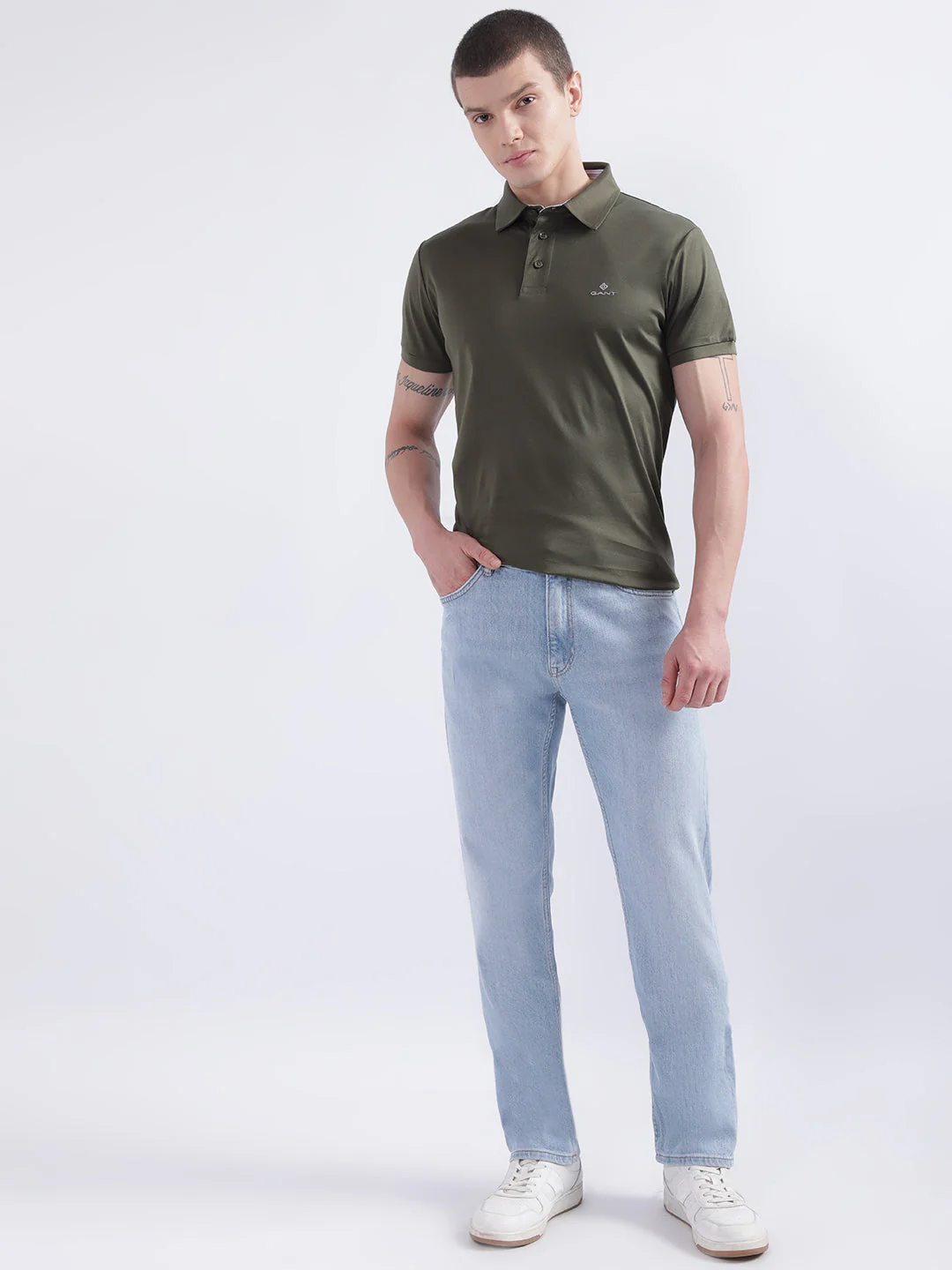 Gant Men Mid-Rise Heavy Fade Clean Look Jeans - Image 3