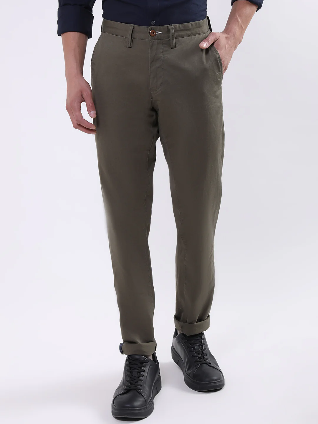 Gant Men Mid-Rise Smart Slim Fit Cotton Chinos Trouser