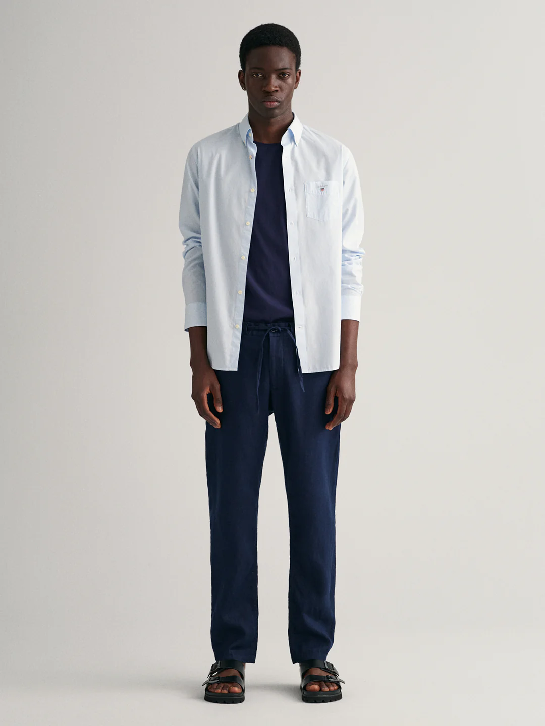 Gant Men Smart Mid-Rise Smart Loose Fit Linen Trousers - Image 3