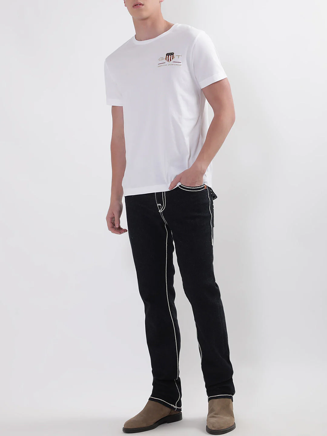 Gant White Archive Shield Regular Fit Tshirt - Image 4