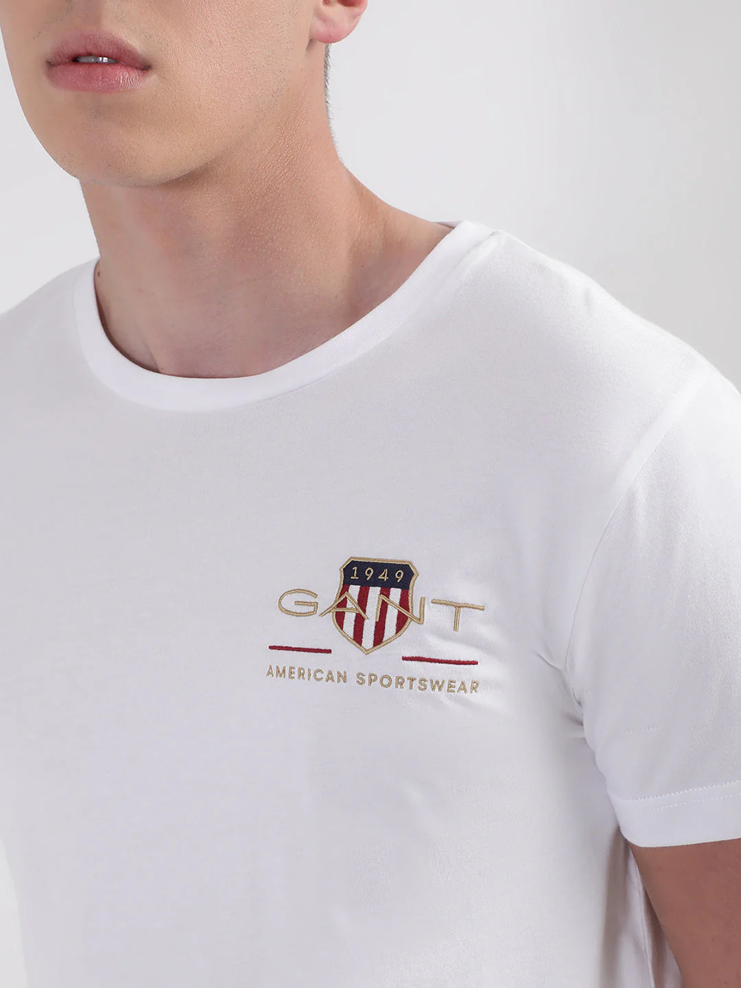 Gant White Archive Shield Regular Fit Tshirt - Image 6