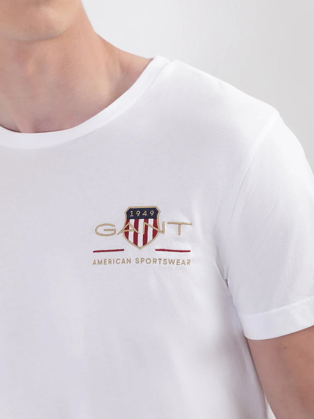Gant White Archive Shield Regular Fit Tshirt - Image 7