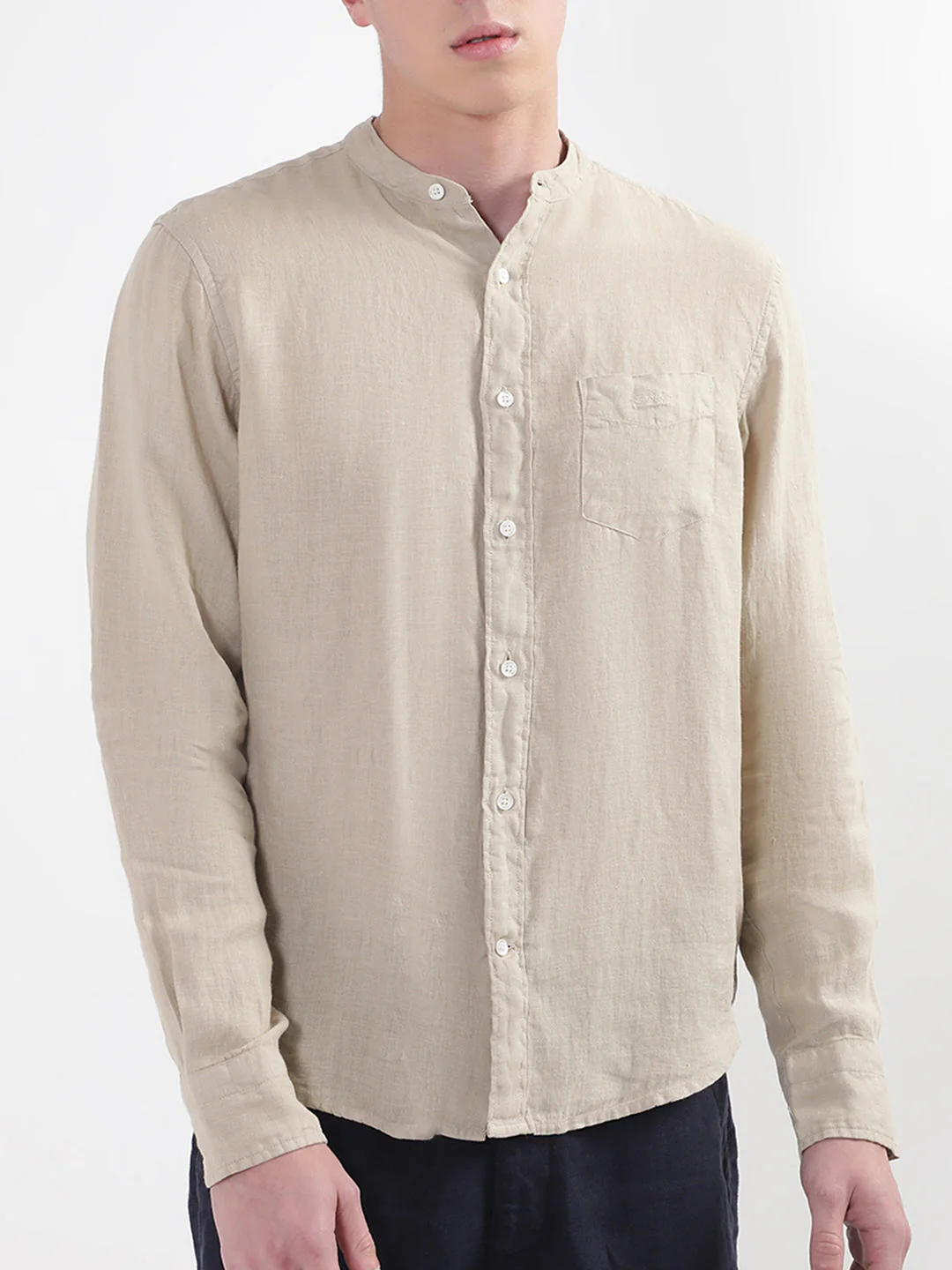 Gant Men Beige Regular Fit Solid Linen Shirt - Image 4