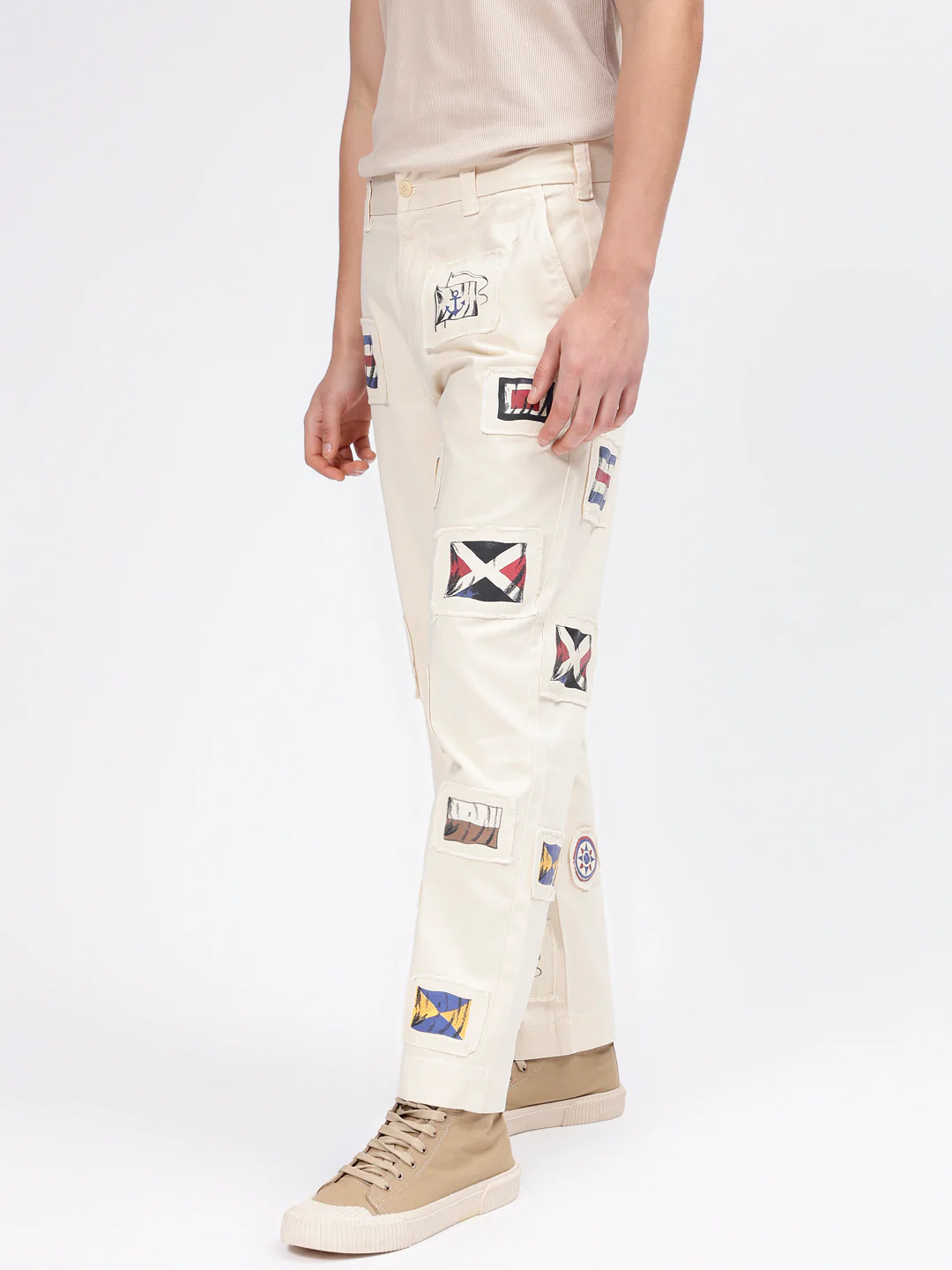 Gant Men Cream Printed Slim Fit Mid Rise Trouser - Image 2