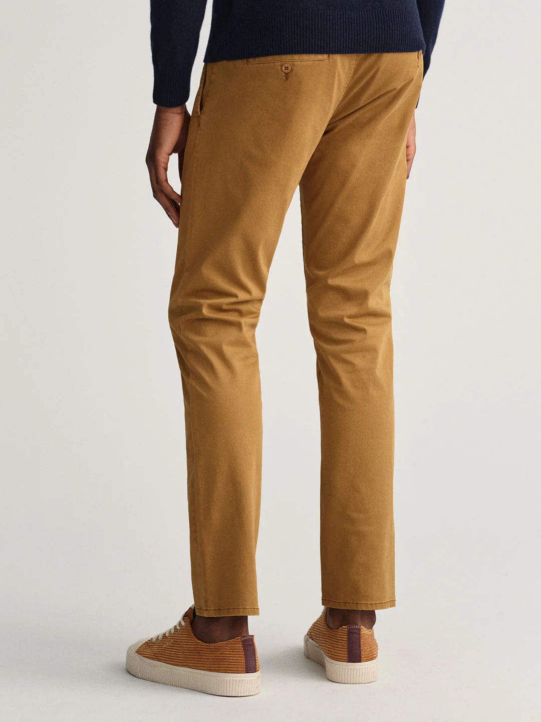 Gant Men Brown Solid Cotton Slim Fit Trouser - Image 2