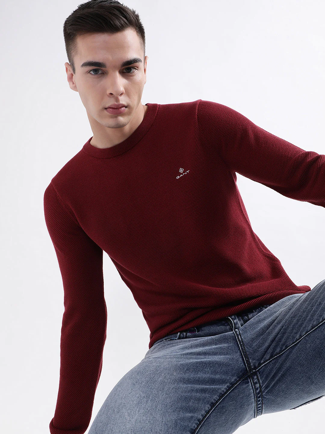 Gant Men Red Solid Round Neck Sweater - Image 6