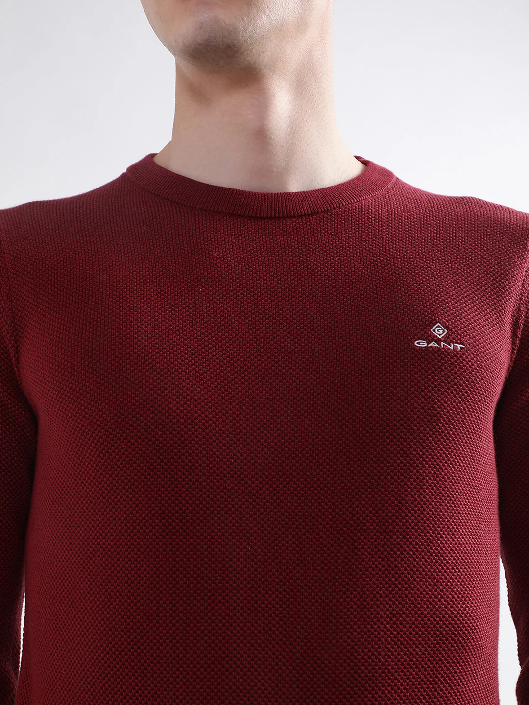 Gant Men Red Solid Round Neck Sweater - Image 7
