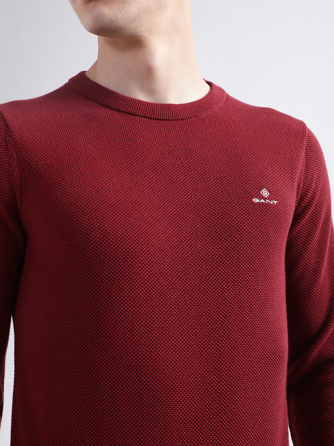 Gant Men Red Solid Round Neck Sweater - Image 8