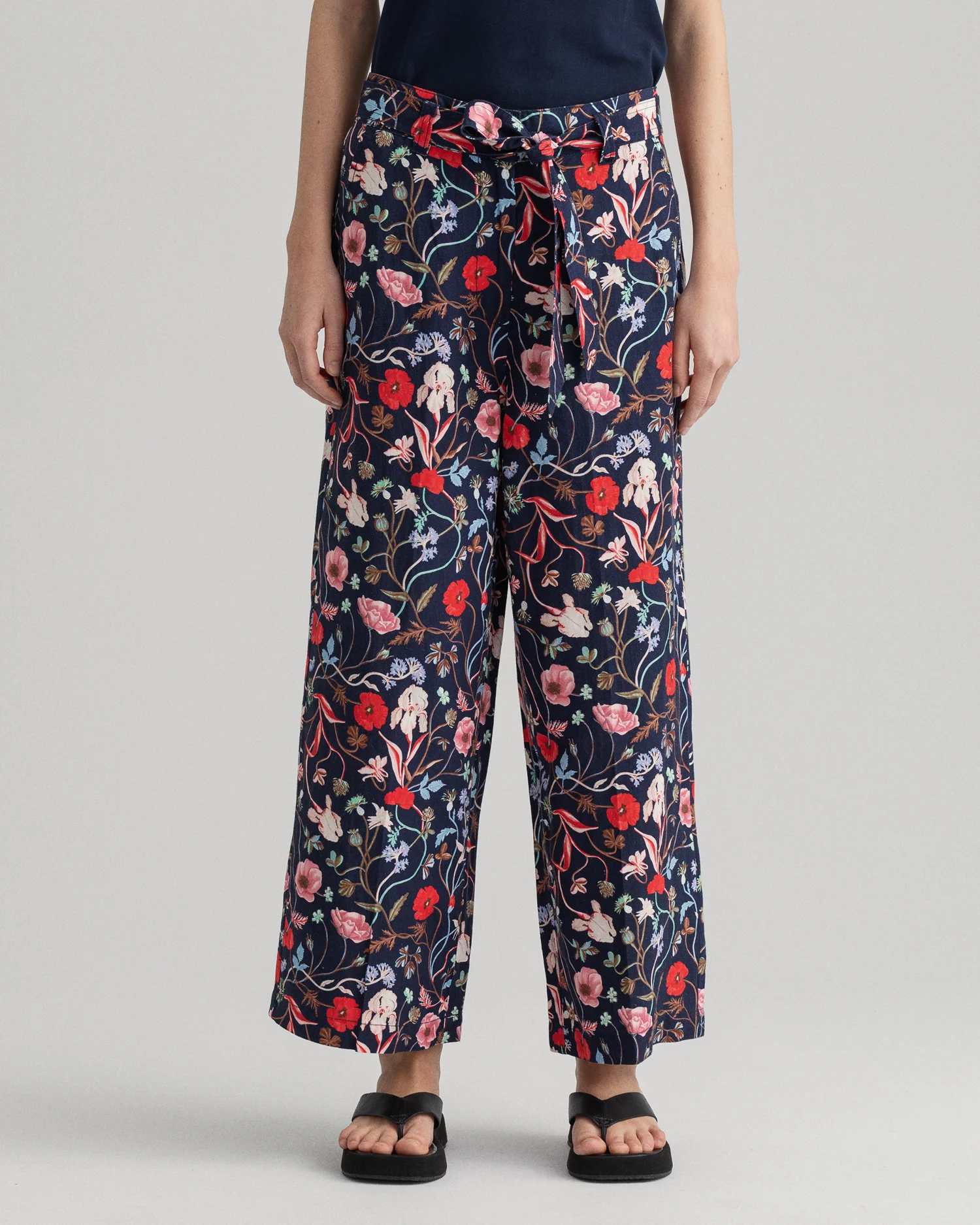 Gant Women Blue Floral Printed Trouser