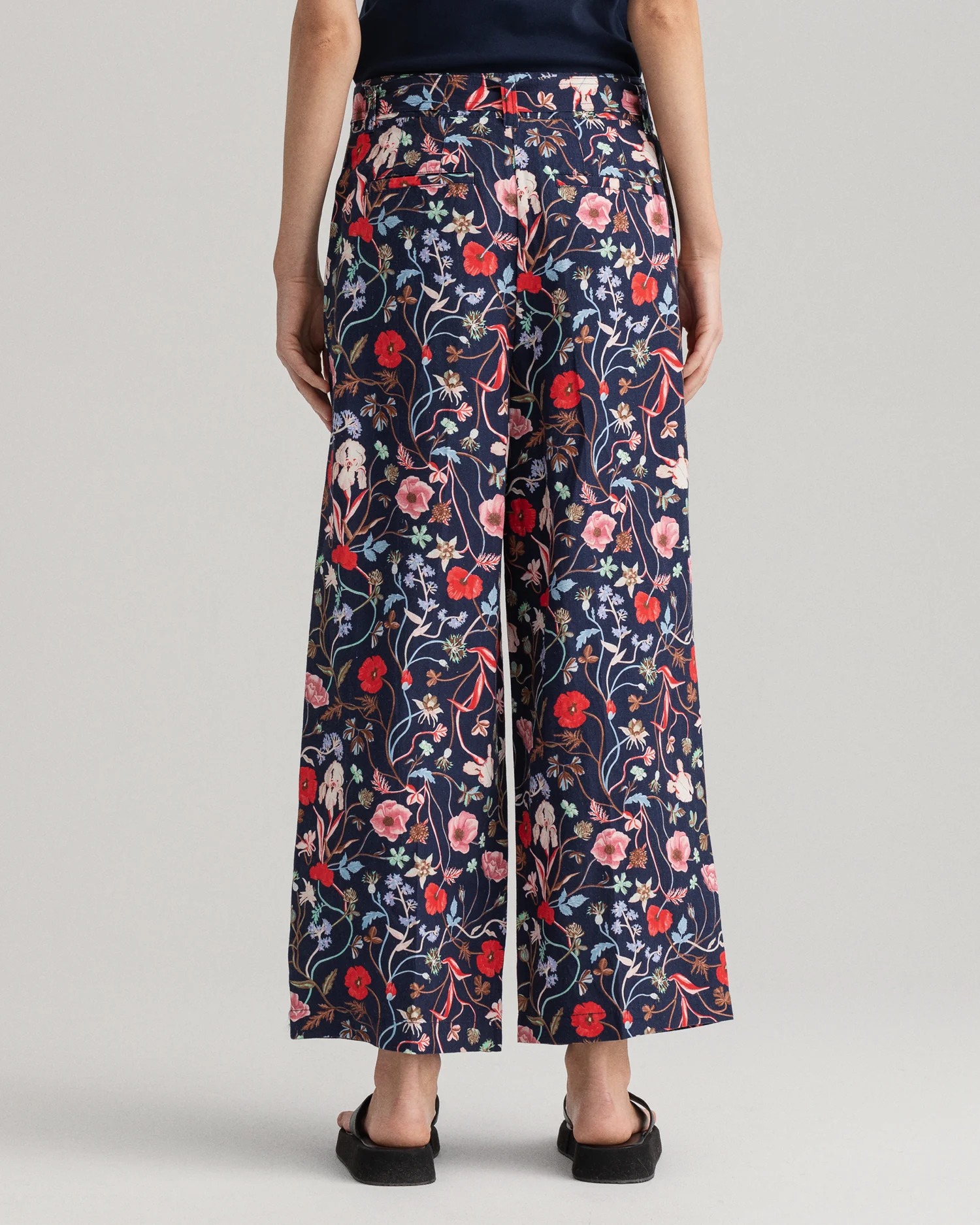 Gant Women Blue Floral Printed Trouser - Image 2