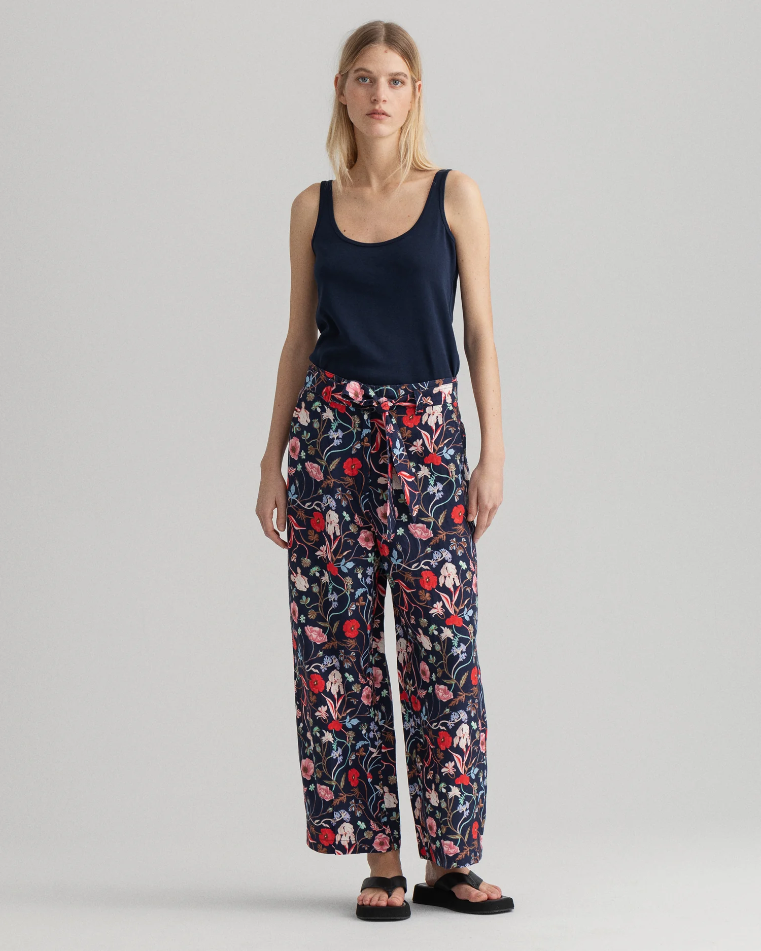 Gant Women Blue Floral Printed Trouser - Image 3