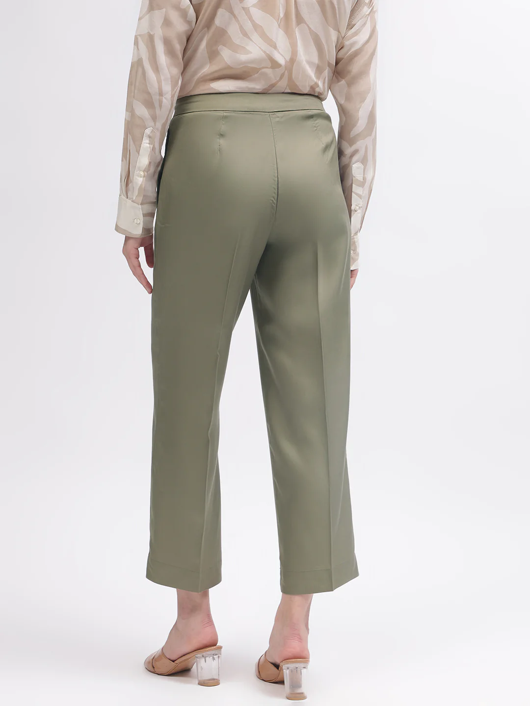 Gant Women Green Solid Relaxed Fit Trouser - Image 3