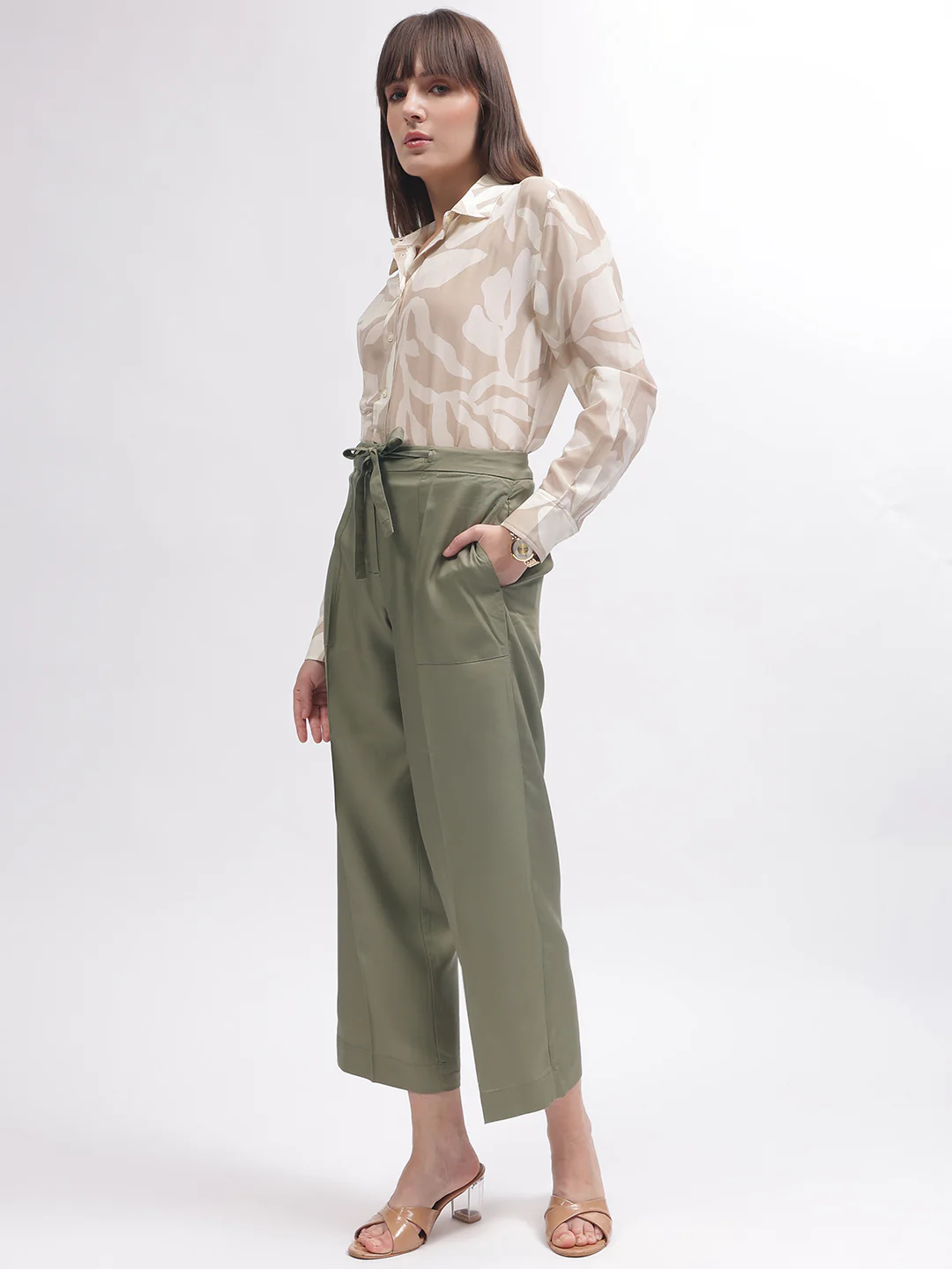 Gant Women Green Solid Relaxed Fit Trouser - Image 4