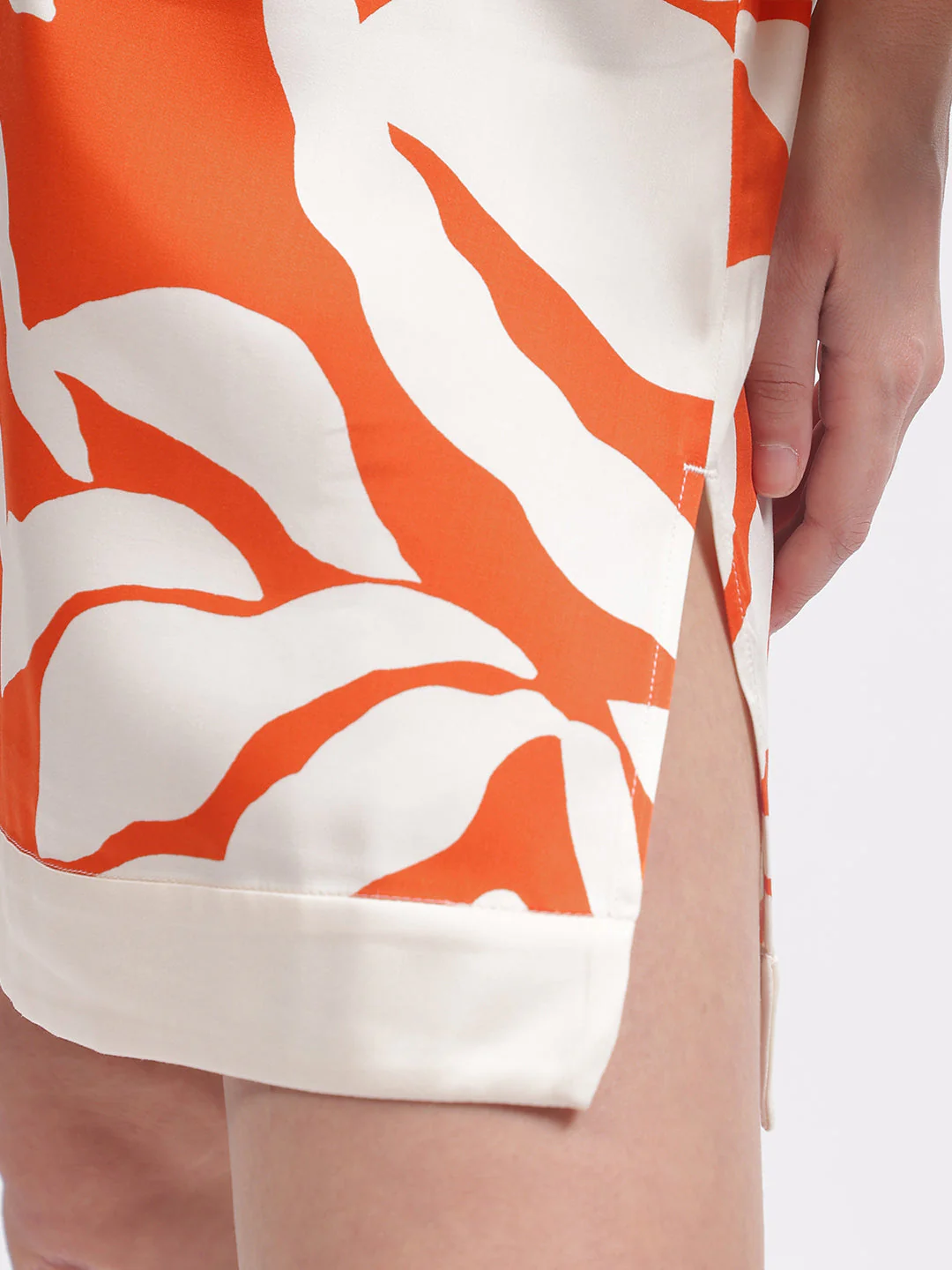 Gant Women Orange Printed V Neck 3/4th Sleeves Dress - Image 6