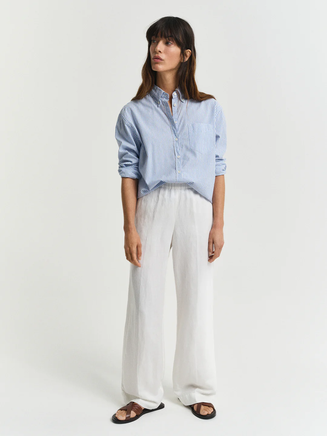 Gant Women Off White Solid Relaxed Fit Flat Front Trouser - Image 5