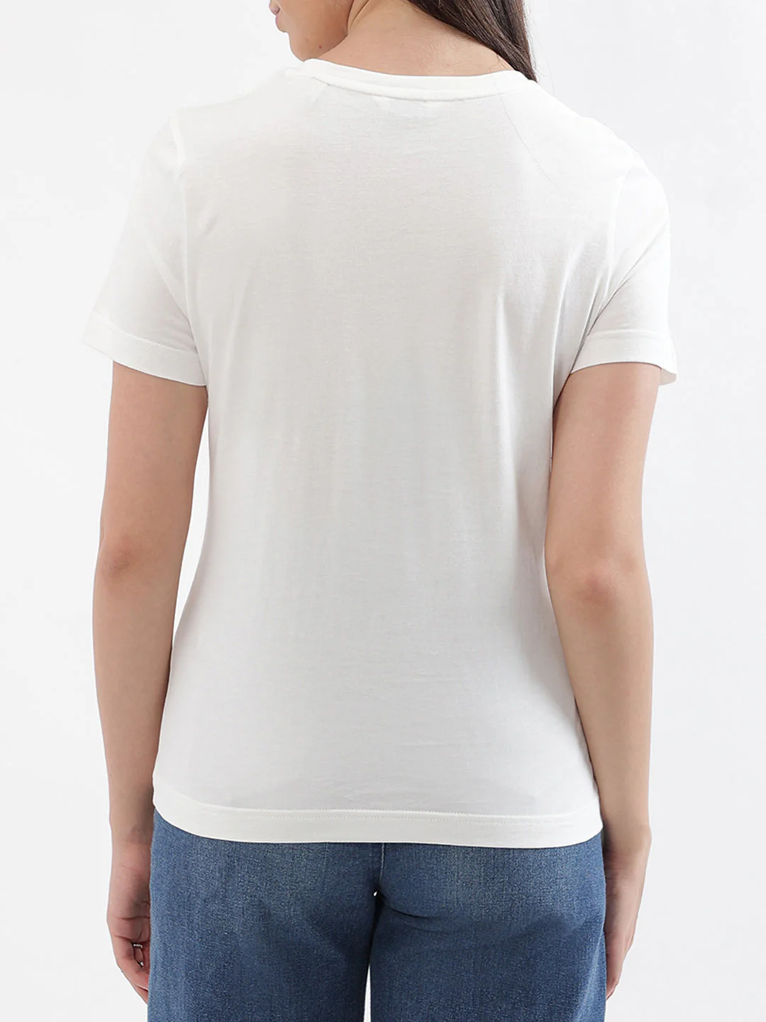 Gant Off White Logo Regular Fit T-Shirt - Image 3