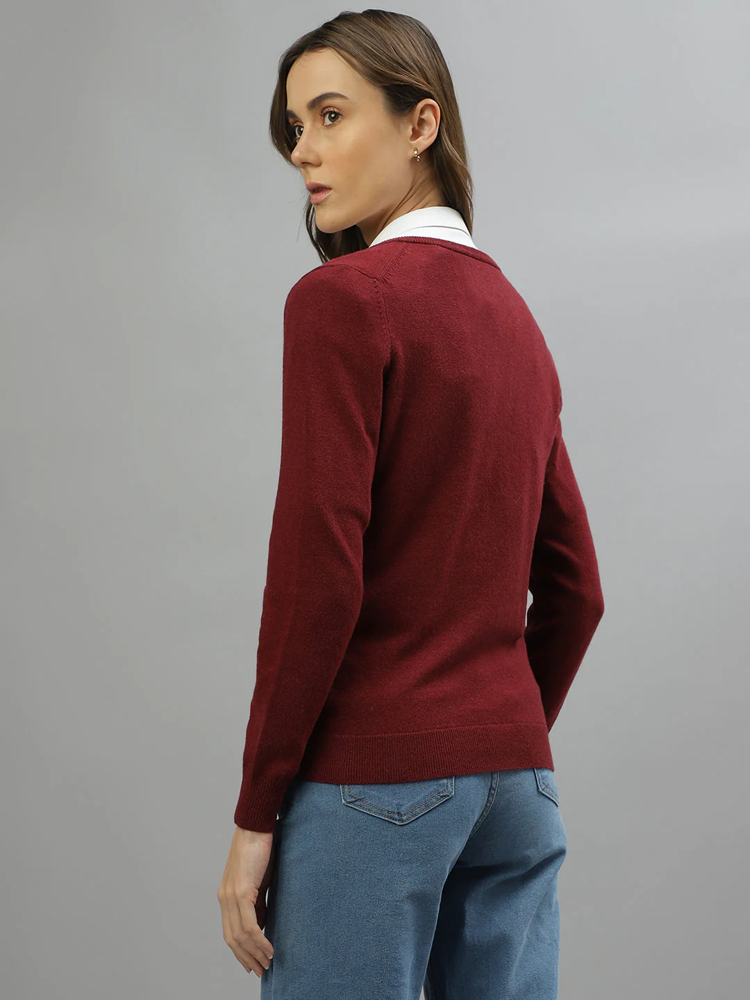 Gant Women Solid V-Neck Full Sleeves Sweater - Image 4