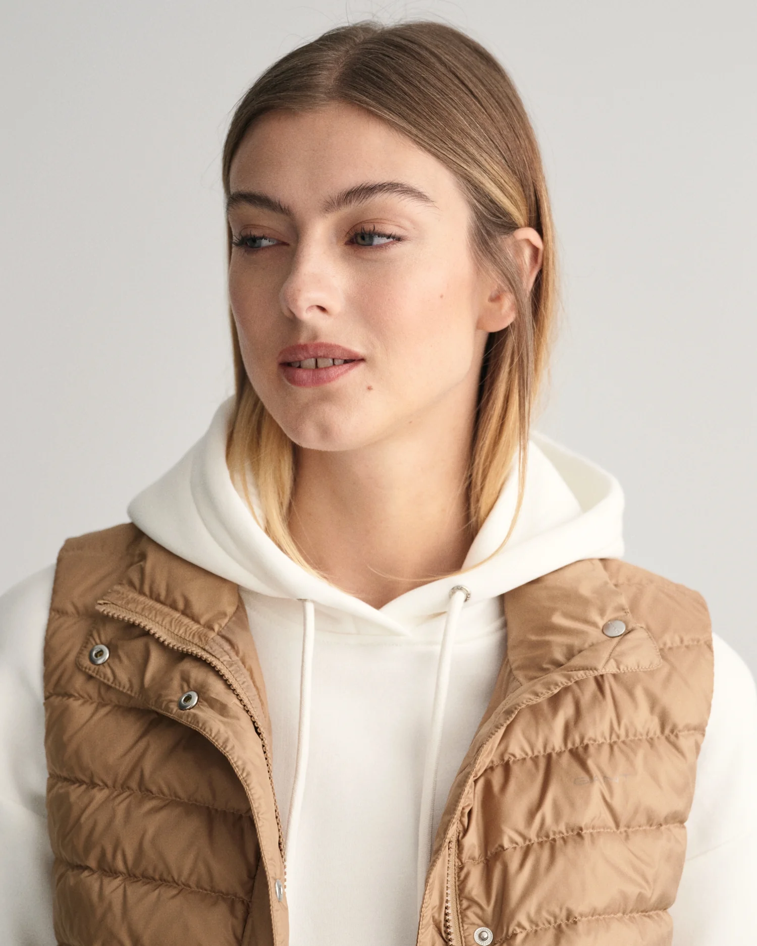 Gant Women Beige Solid Stand Collar Sleeveless Puffer Jacket - Image 3