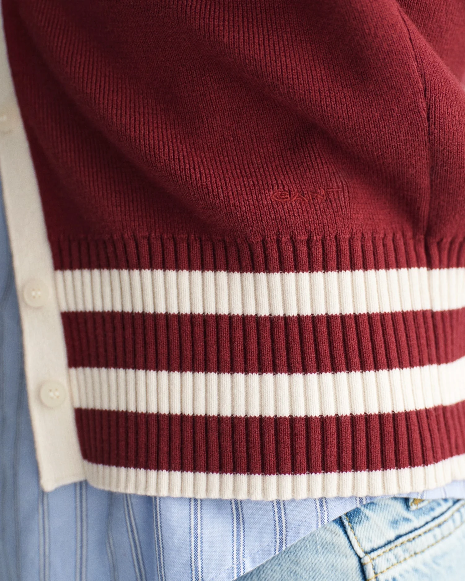 Gant Women Red Solid V-neck Full Sleeves Cardigan - Image 4