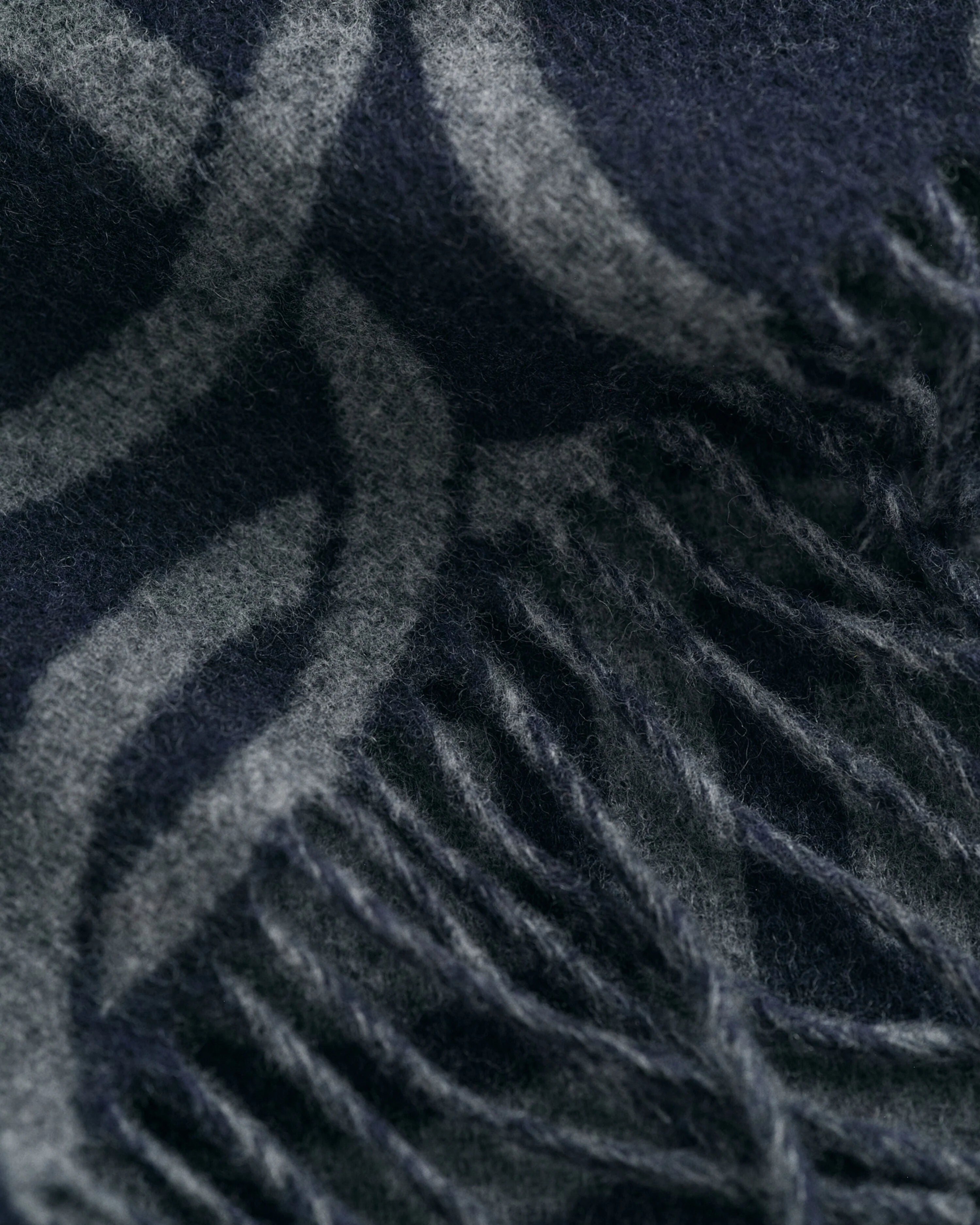 Gant Women Blue Printed Fringed Scarf - Image 2