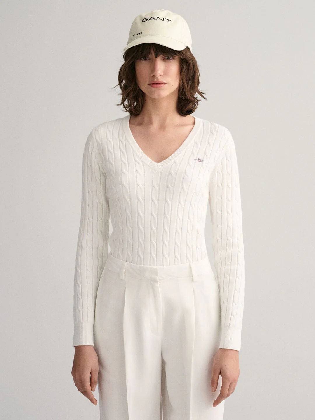 Gant Women White Solid V-Neck Sweater