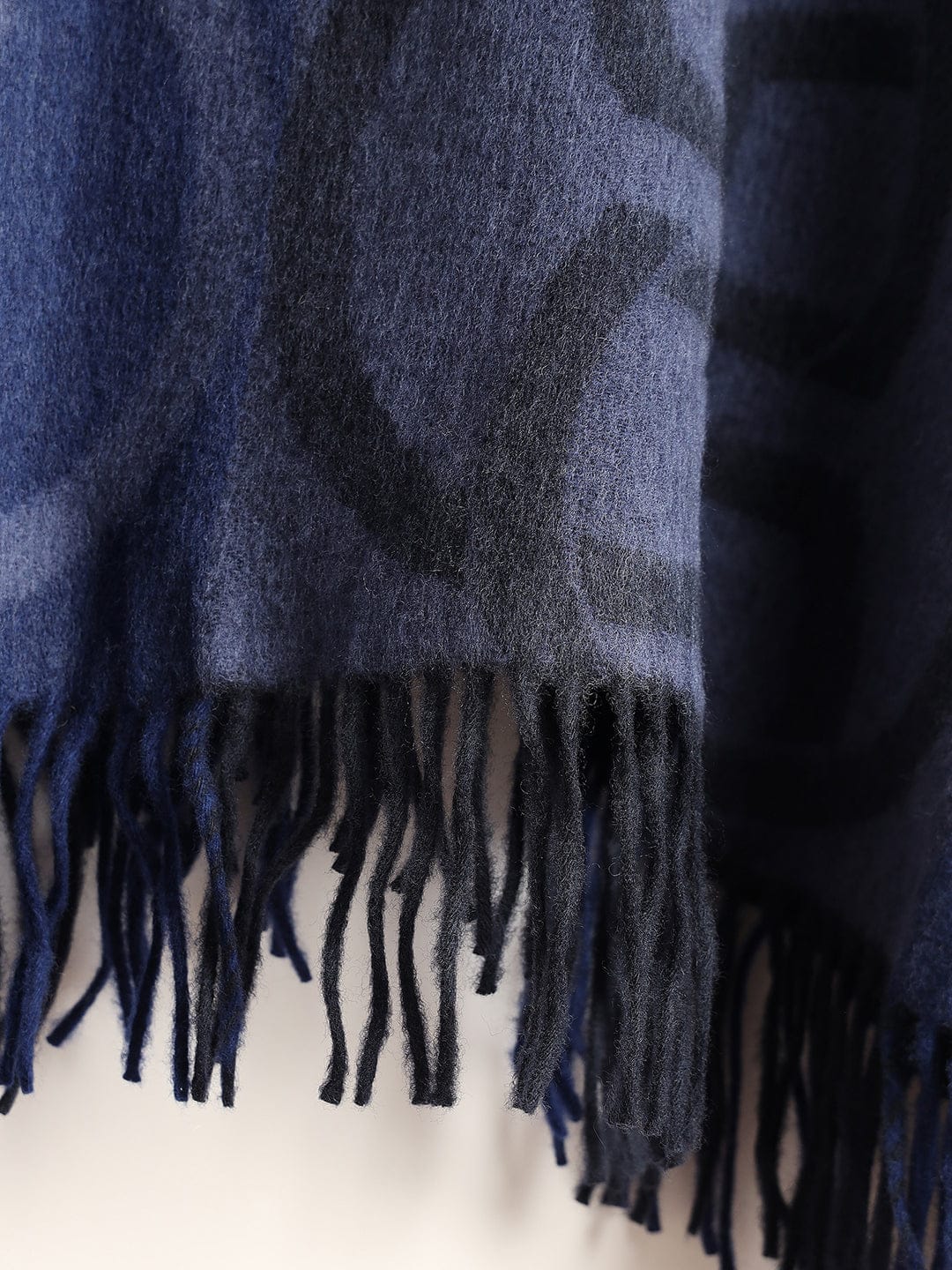 Gant Women Blue Jacquard Scarf - Image 4