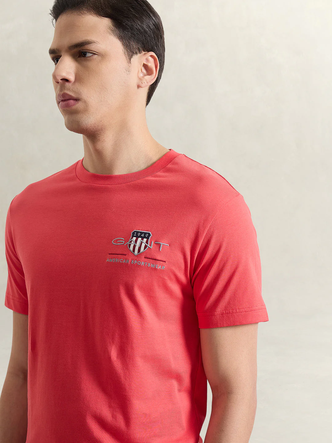 Gant Men Red Solid Regular Fit T-Shirt - Image 2