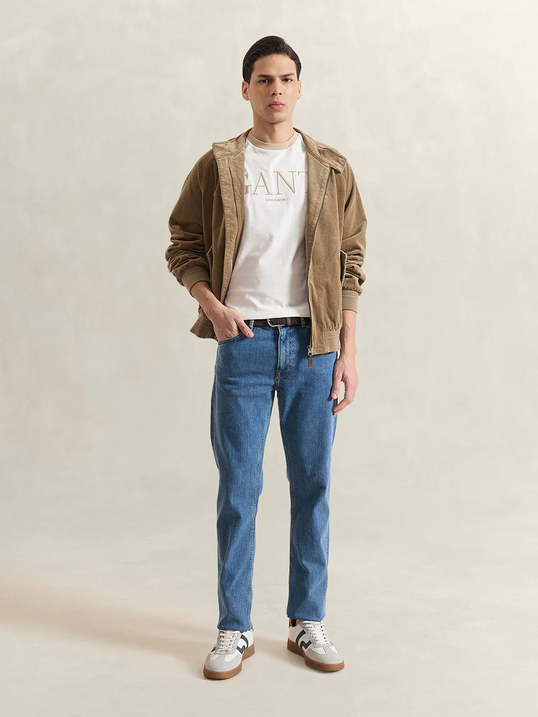 Gant Men White Solid Regular Fit Pure Cotton T-Shirt - Image 4