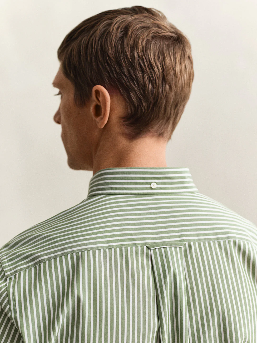 Gant Men Green Striped Regular Fit Classic Poplin Shirt - Image 4