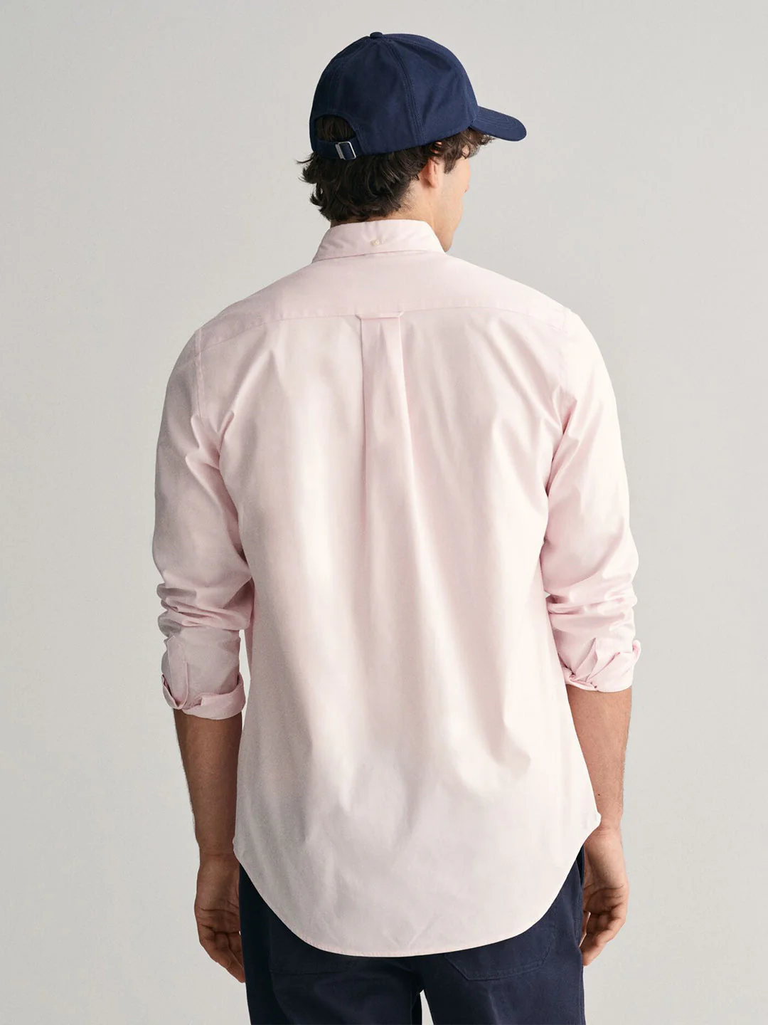 Gant Men Pink Solid Regular Fit Pinpoint Oxford Shirt - Image 3