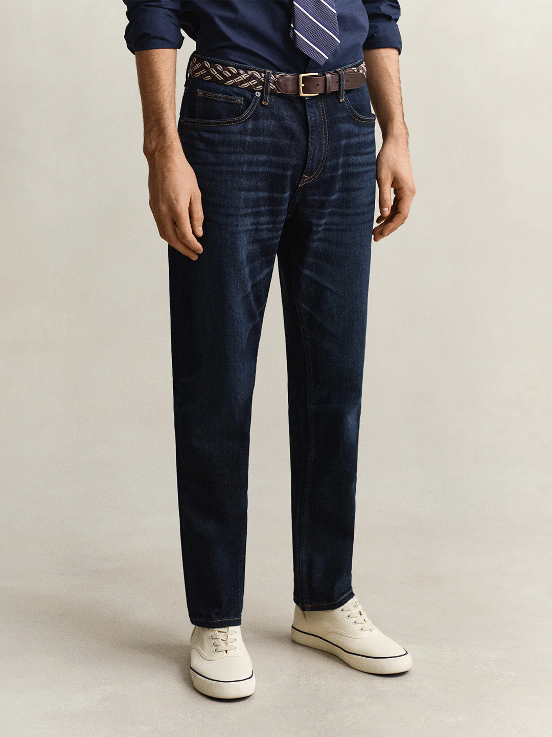 Gant Men Navy Blue Solid Stretchable Regular Fit Jeans