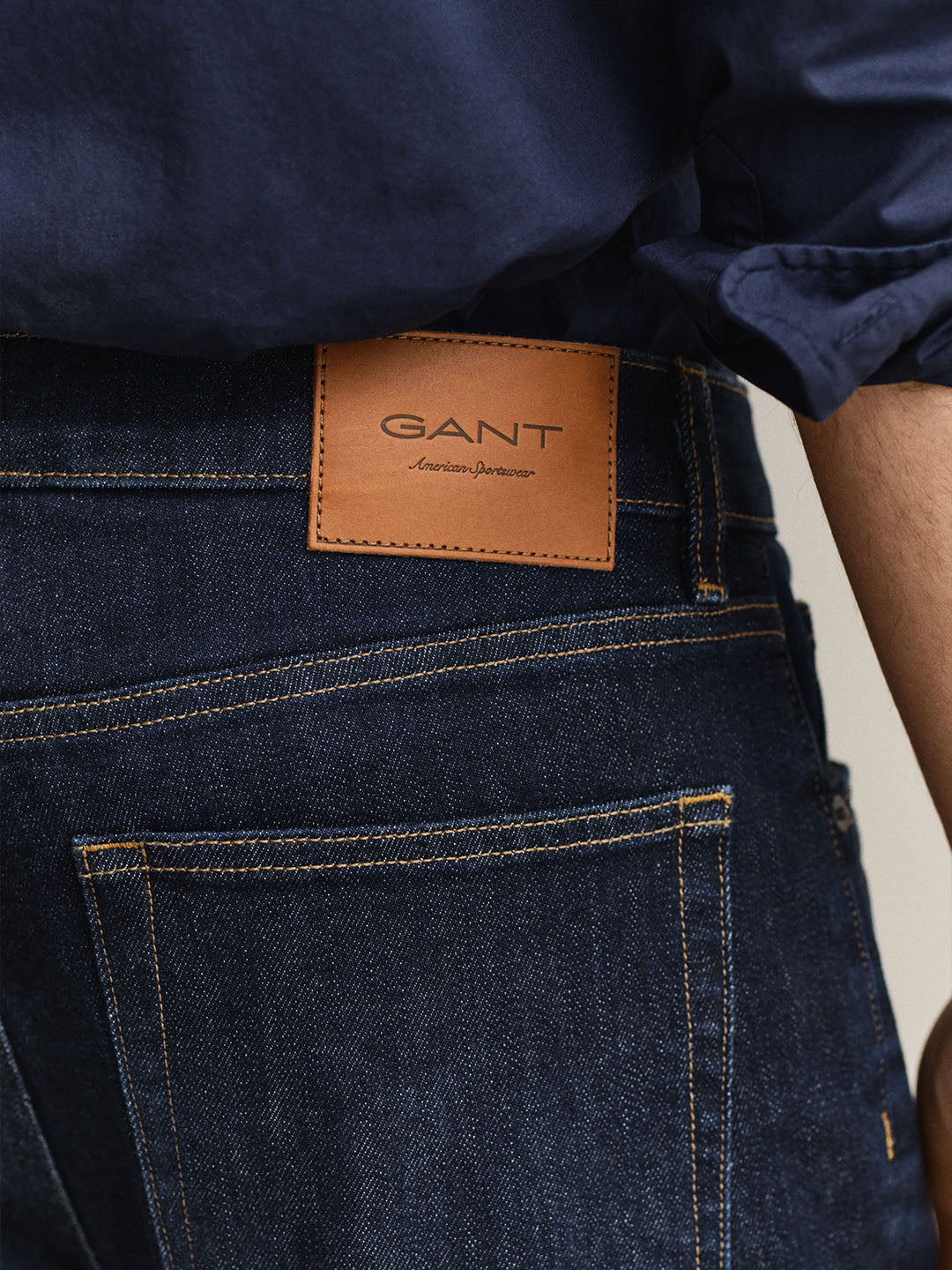 Gant Men Navy Blue Solid Stretchable Regular Fit Jeans - Image 3