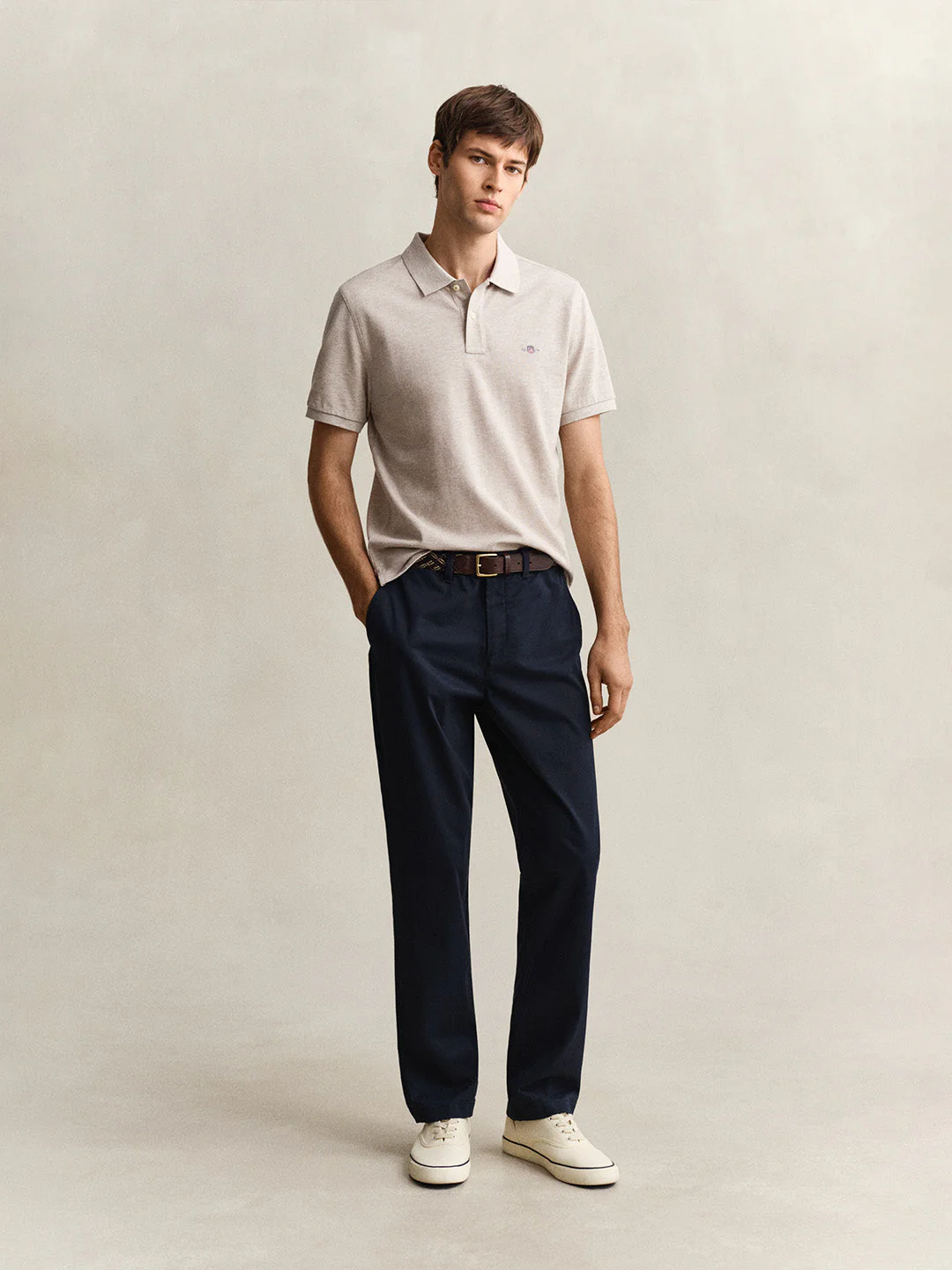 Gant Men Navy Blue Solid Stretchable Regular Fit Trouser - Image 5