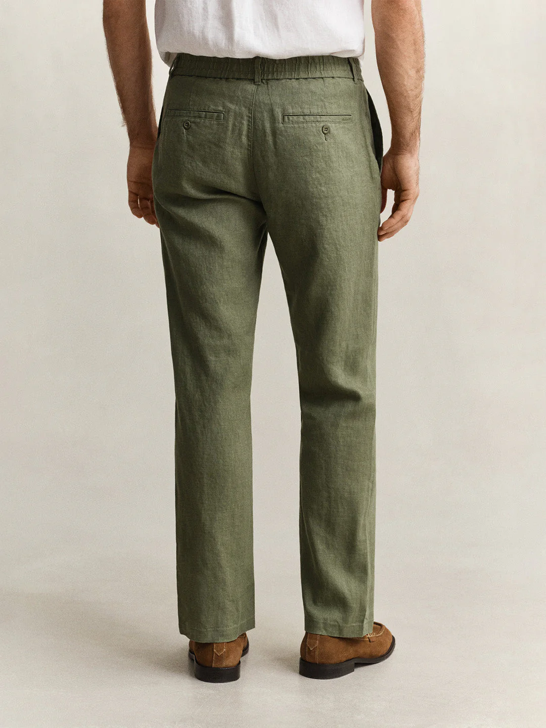 Gant Men Green Solid Regular Fit Pure Linen Trouser - Image 5