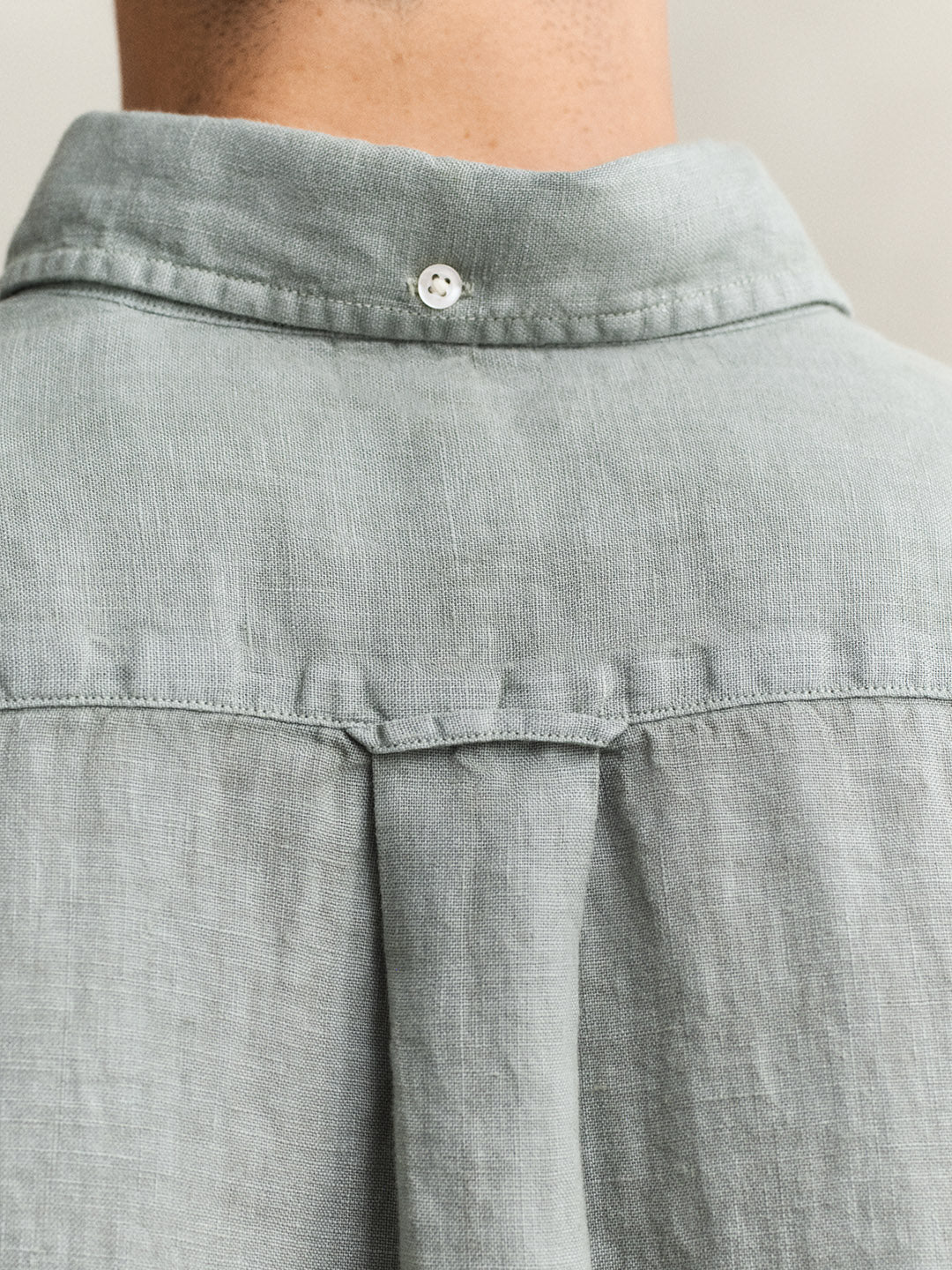 Gant Men Grey Solid Regular Fit Pure Linen Shirt - Image 3