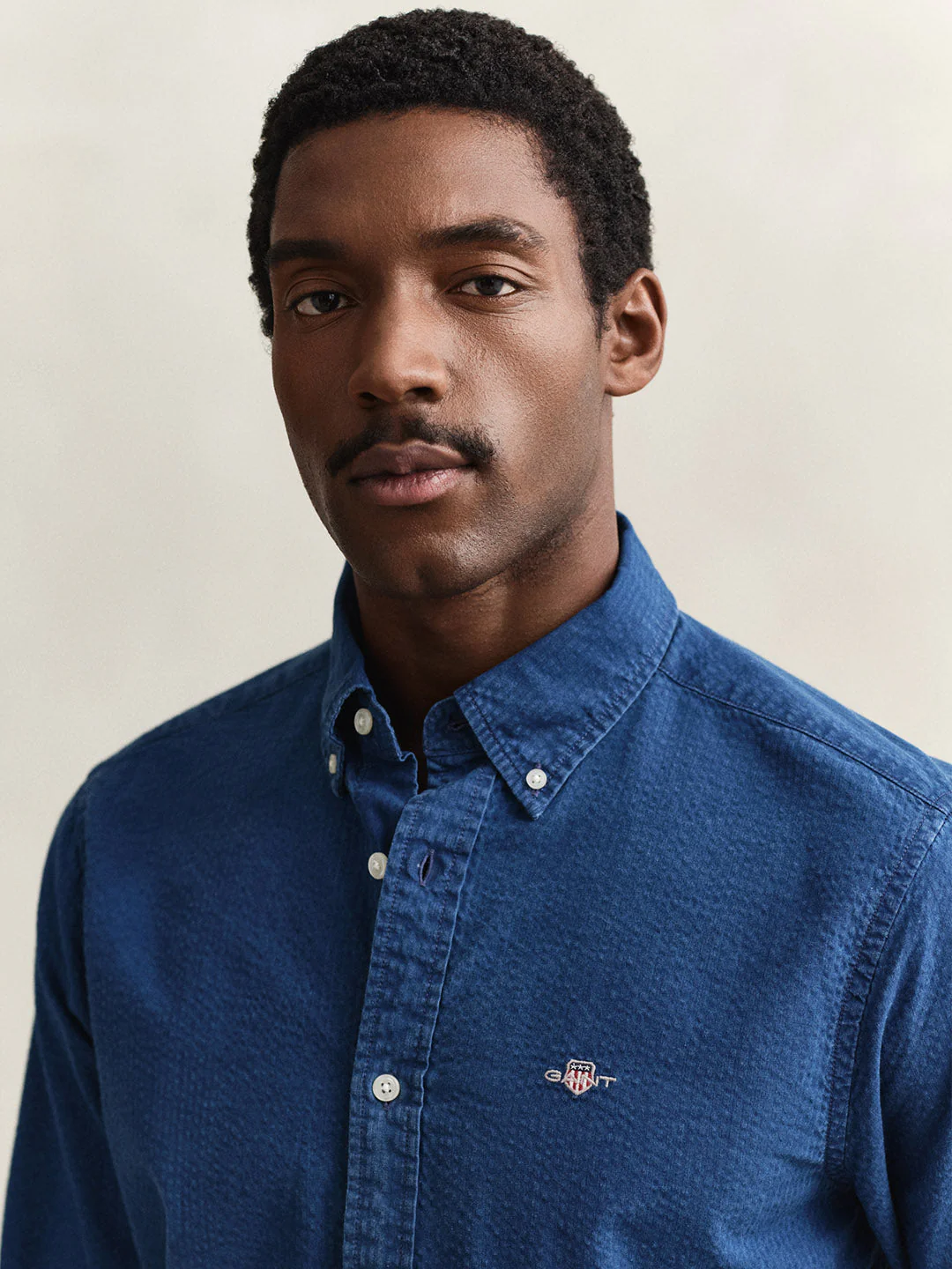 Gant Men Navy Blue Solid Regular Fit Pure Cotton Shirt - Image 2